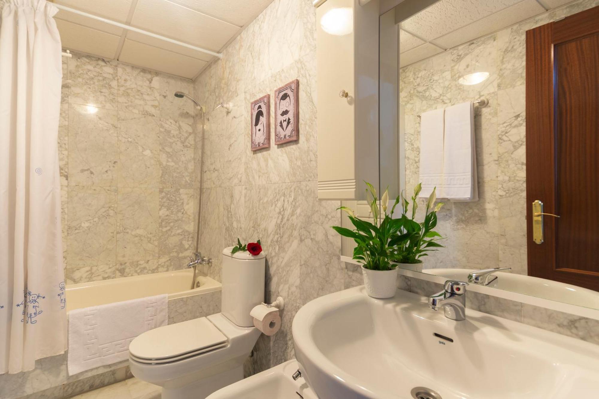 Apartamento Adultos Centro N V 1 Free Parking 格拉纳达 外观 照片